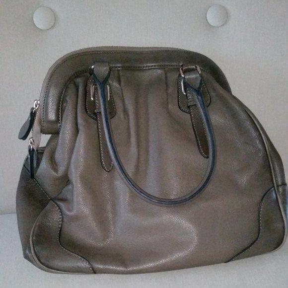 Danier grey leather tulip shaped bag - Picture 2 of 4